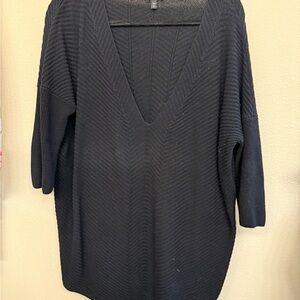 🎉🎉Express V-Neck Sweater